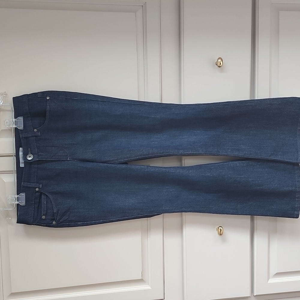 Relativity Petite Medium Wash Boot Leg Jeans - Size 6P